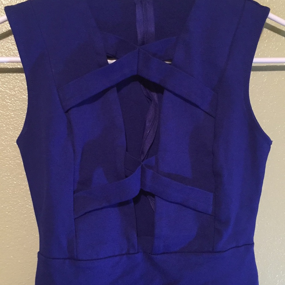 Dress - Picture 2 of 4